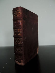 DE LA VIE ET DES ACTIONS D ' ALEXANDRE LE GRAND En latin et en françois de la traduction de M. de Vaugelas Avec les supplémens de Iean Freinshemius sur Quinte-Curce Traduit par feu Monsieur Du Ryer Tome premier