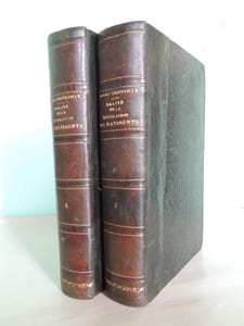 TRAITE DE LA LEGISLATION DES BATIMENTS ET CONSTRUCTIONS Comprenant les règles en matière de devis et marchés , constructions , servitudes , location , réparations , voiries , police des bâtiments