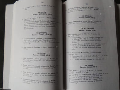 LA DESCENDANCE DE PIERRE LE GRAND , TSAR DE RUSSIE Avant-propos de Nicolas Romanovitch Romanov , Prince de Russie , Préface de Joseph Valynseele