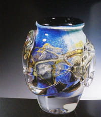 Bleu & Verre. Art du verre contemporain en France et aux Etats-Unis.