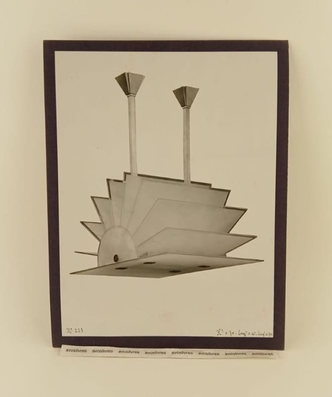 [Luminaires Art déco modernistes].. [LUMINAIRES ART DECO MODERNISTES]. - RARE Ensemble de photographies originales d'epoque. -  