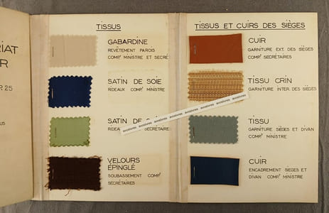 « SOUS-SECRETARIAT D’ETAT A L’AIR. AMENAGEMENT SO.30P.25, 1954. Carte de références des tissus, tapis et bois. A. MAUNY décorateur / J.A. DEPORT cons. Tech. 25 bis rue Franklin Paris XVIe ». -