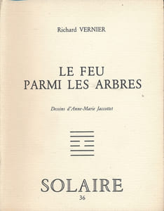 Le feu parmi les arbres