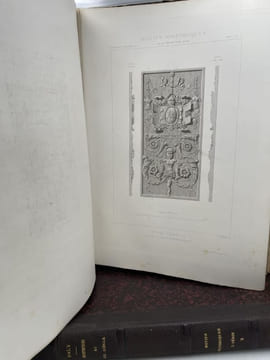 Motifs historiques d'architecture et de sculpture d'ornement. Décorations intérieures empruntées à des édifices français du commencement de la ...