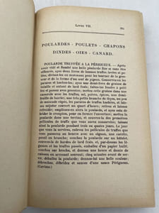La fleur de la cuisine française où l'on trouve les meilleures recettes des meilleurs  Cuisiniers, Patissiers et Limonadiers de France du XIIIe au XIXe Siecle. Enrichies de notices et d'un glossaire. Complet 3 volumes