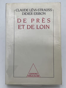 De près et de loin
