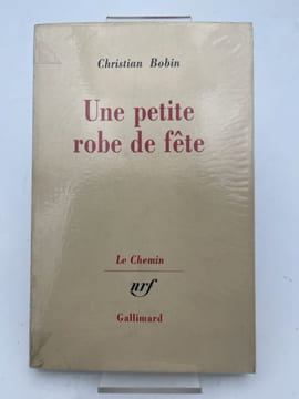 Une petite robe de fête. BOBIN Christian