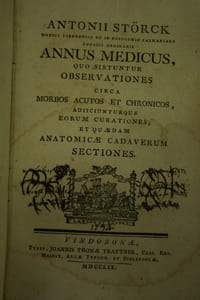 Annus Medicus, Quo sistuntur Observationes circa Morbos acutos et chronicos,
Adiiciunturque eorum curationes, et quaedam Anatomicae Cadaverum sectiones.