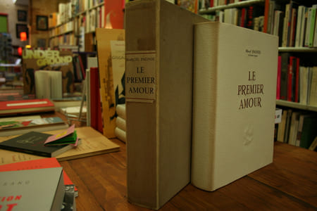Le Premier Amour, illustré par Pierre Lafaux.