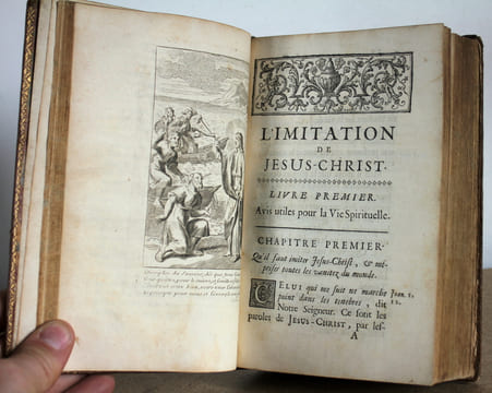 L'imitation de Jésus-Christ Traduction nouvelle, avec une Pratique & une Prière à la fin de chaque Chapitre, & l'Ordinaire de la Meffe, en Latin & en ...