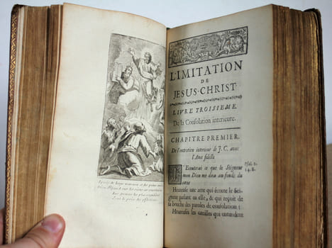 L'imitation de Jésus-Christ Traduction nouvelle, avec une Pratique & une Prière à la fin de chaque Chapitre, & l'Ordinaire de la Meffe, en Latin & en ...
