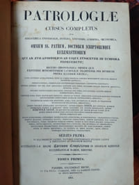 PATROLOGIAE (latina/patrologie latine) CURSUS COMPLETUS sive bibliotheca universalis, integra, uniformis, commoda ... Pars latina Parisiis, excudebat, Migne, 1844-1855 222 tomes in 4 (114 volumes) + suppléments 1/3/4 Reliure demi cuir, dos à nerfs. Suppléments brochés. Etat intérieur bon. Tampon de congrégation religieuse Etat extérieur: Reliure solide. Cuir des dos craquelés sur une cinquantaine de volume. Dos manquant sur le volume 31/32. Manque de cuir sur une dizaine de dos. Plat du premier volume, sur le point de se détacher.
Patrologie complète avec quelques suppléments