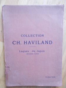 COLLECTION CH.HAVILAND-LAQUES DU JAPON (2 ème partie) des XVII,XVIII et XIX ème siècles -Boites-écritoires, boites à médecine, boites diverses, plateaux ,coupe à sake, peignes,netsuke en ivoire et en bois,sculptures ,armes et pierres diverses, flacons, tabatières, bronzes, fers et métaux divers du XVI éme au XIXème siècle,émaux cloisonnés .