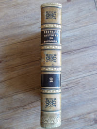 Précis de l'histoire physique,civile et politique de la ville de boulogne-sur-mer et de ses environs,depuis les morins jusqu'en 1814; suivi de la topographie médicale, de consdérations sur l'hygiène publique, d'une analyse de l'histoire naturelle du Boulonnais, d'un traité sur les bains de mer,et d'une biographie des hommes distingués nés   dans ce pays. 