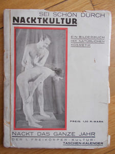 SEI SCHON DURCH NACKTKULTUR Ein Bilderbudc der natürlichen Kosmetik.NACKT DAS GANZE JAHR.