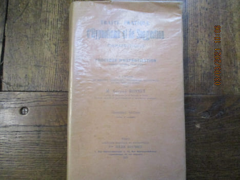 Traité pratique d'hypnotisme et de suggestion thérapeutiques. Procédés d'hypnotisation simples, rapides, inoffensifs à l'usage des médecins, ...