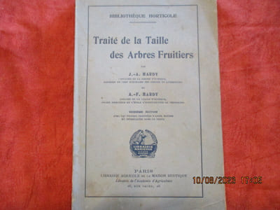 Traité de la taille des arbres fruitiers.
