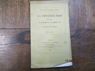 La constitution et le décret du 24 novembre 1860.