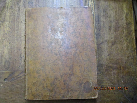 Traités des prescriptions, de l'aliénation des biens d'église, et des dixmes, suivant les droits civil et canon, la Jurisprudence du Royaume, & les ...