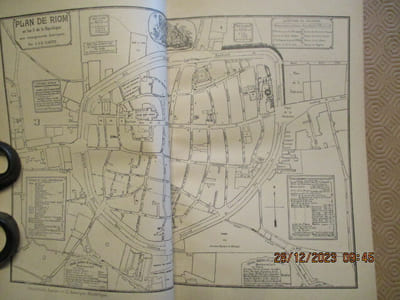 Riom pendant La Révolution. Documents et notes pour servir à l'histoire de la ville de Riom.