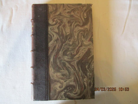 Magiciens et illuminés. Apollonius de Tyane. Le Maître inconnu des Albigeois. Les Rose-Croix. Le mystère des Templiers. Nicolas Flamel et la pierre ...
