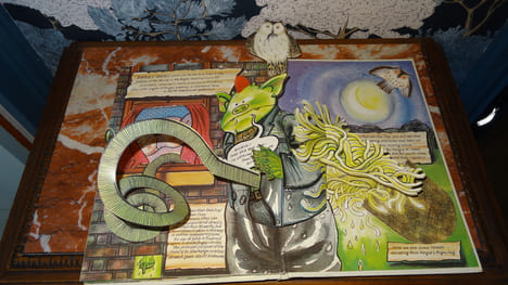 FUNGUS THE BOGEYMAN PLOP-UP BOOK. BRIGGS Raymond