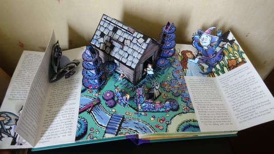THE WONDERFUL WIZARD OF OZ - A COMMEMORATIVE POP-UP