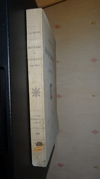 MAGYARS ET ROUMAINS DEVANT L'HISTOIRE. DE BERTHA A.