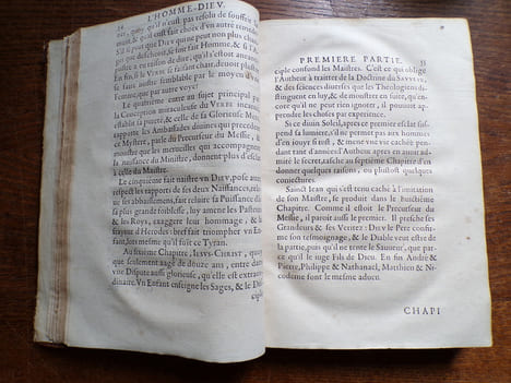 L'HOMME-DIEU OU LE PARALLELE DES ACTIONS DIVINES & HUMAINES DE JÉSUS-CHRIST. HENRYS Claude