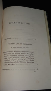 HISTOIRE DES INHUMATIONS CHEZ LES PEUPLES ANCIENS ET MODERNES. FAVROT Docteur