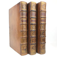 La Sainte Bible, traduite en françois, le latin de la Vulgate à côté.