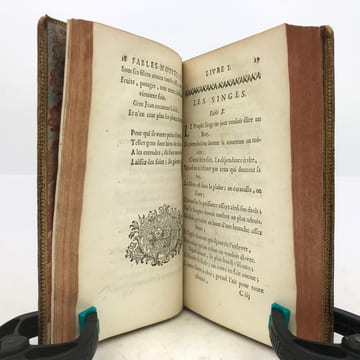 Fables nouvelles, dédiées au Roy, avec un discours sur la fable.. HOUDAR DE LA MOTTE (Antoine)