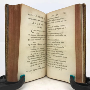 Fables nouvelles, dédiées au Roy, avec un discours sur la fable.. HOUDAR DE LA MOTTE (Antoine)
