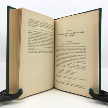 Sur les Allium : les Aulx. Histoire, Légende & Littérature. Phytologie, thérapeutique & Pharmacologie. Les Hyarates de Carbone des Allium. ...