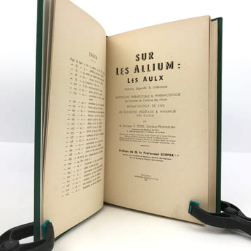 Sur les Allium : les Aulx. Histoire, Légende & Littérature. Phytologie, thérapeutique & Pharmacologie. Les Hyarates de Carbone des Allium. ...