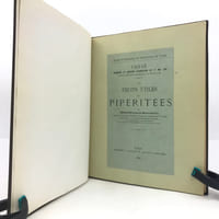 Des fruits utiles de pipéritées.