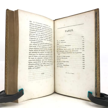 Nouveaux mélanges historiques et littéraires.. VILLEMAIN (Abel-François) 