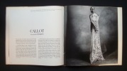Les belles robes de Paris - 1909-1939 - Essai photographique d'Irving Penn avec un texte de Diana Vreeland -. PENN (Irving) - VREELAND (Diana) -