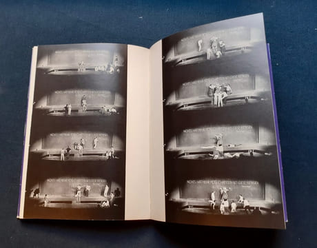 Antigonae/ Antigone. 2 Texte. 2 Inszenierungen. 1 theaterabend.. (HAUSMANN Raoul). HOLDERLIN (Friedrich). BREMER (Claus).