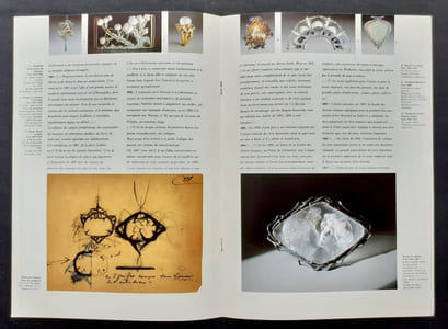 René Lalique. Bijoux. Verre. Carton d'invitation + dossier de presse du Musée des arts décoratifs à Paris à l’occasion de l’exposition Lalique, Bijoux, verre. présentée du 23 octobre 1991 au 8 mars 1992.