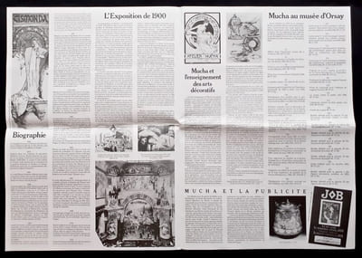 Carton d’invitation au vernissage du 6 février 1980 + Le Petit journal de l'exposition de Mucha (1860-1939). Peintures, illustrations, affiches, arts décoratifs du 6 février au 28 avril 1980 au Grand Palais à Paris.