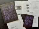 Carton d'invitation à l'inauguration + carnet du visiteur + dossier de presse de l'exposition "Robert Wilson, Mr. Bojangles' Memory, og son of fire", ...