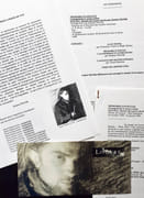 Carton d'invitation à l'inauguration + dossier de presse de l'exposition "Mémoires d'aveugles. L'autoportrait et autres ruines. Parti pris : dessins du Louvre choisis par Jacques Derrida". Musée du Louvre, du 26 octobre 1990 au 21 janvier 1991.  par DERRIDA (Jacques).  - Image 3