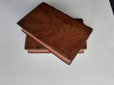 Bibliographie instructive ou Traité de la connoissance des livres rares et singuliers. Histoire : tomes I et II. . DEBURE (Guillaume-François).