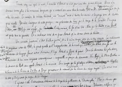 Manuscrits et tapuscrits des collaborateurs au numéro spécial consacré à Antonin Artaud de la revue Europe n°667-668, parue en novembre 1984.