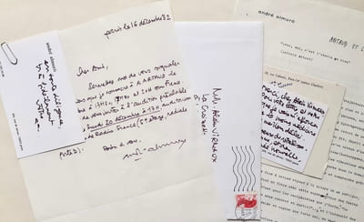 Manuscrits et tapuscrits des collaborateurs au numéro spécial consacré à Antonin Artaud de la revue Europe n°667-668, parue en novembre 1984. 