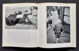 Photographies de Henri Cartier-Bresson. . CARTIER-BRESSON (Henri). 