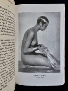Les Mémoires de Joséphine Baker, recueillis et adaptés par Marcel Sauvage.