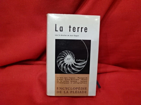 La terre. . [SCIENCE] - SOUS LA DIRECTION DE JEAN GOGUEL