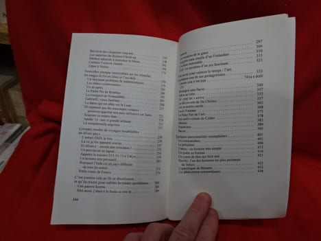 Chroniques terrestres. Articles et nouvelles. . [LITTERATURE] - BUZZATI (Dino)